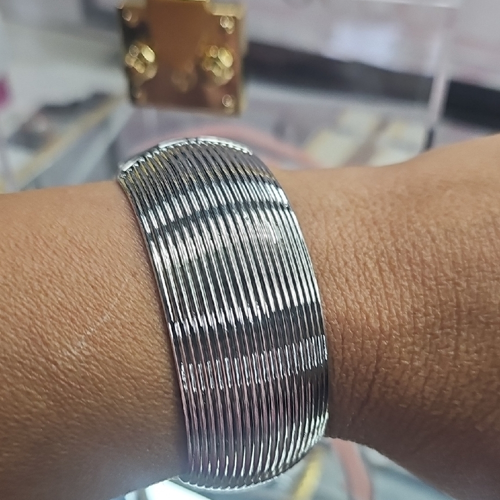 ⚡️Silver Tone Ribbed Cuff Bracelet New